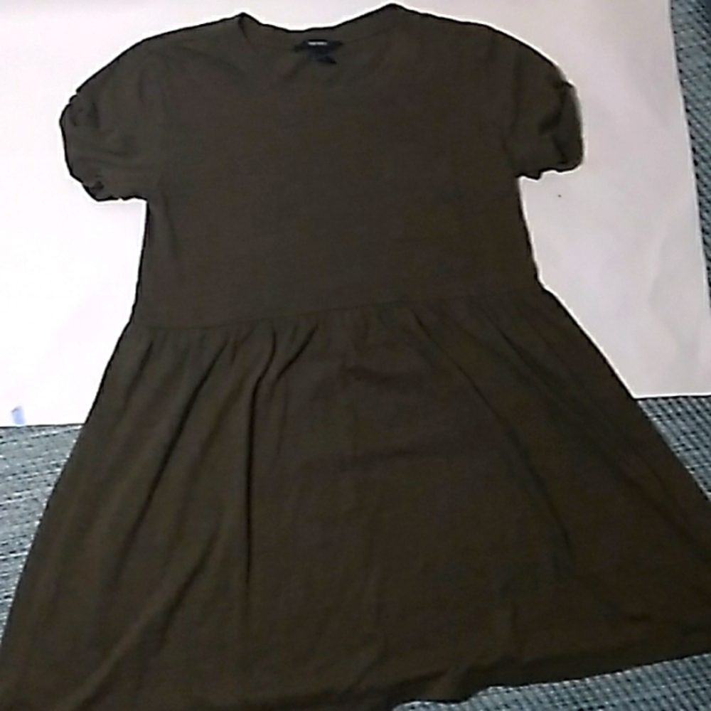 Forever 21 green shirt size small